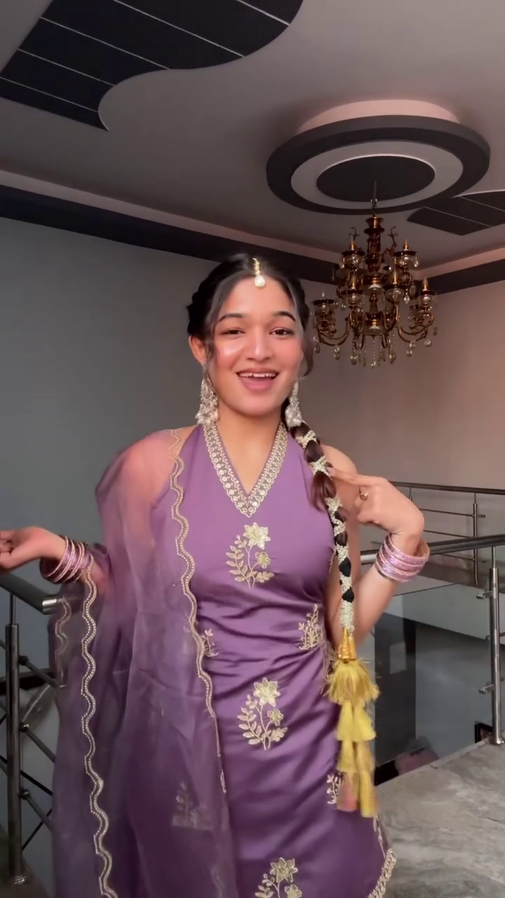 Graceful Lavender Anarkali with Golden Embellishments - Image 3